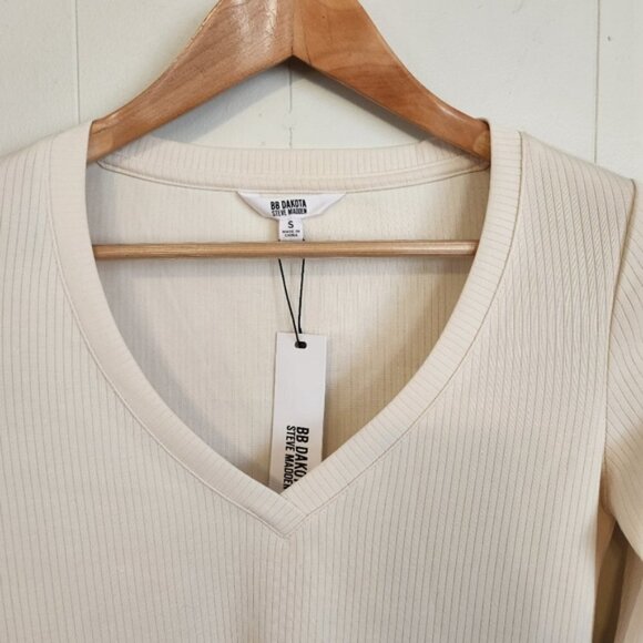 BB Dakota by Steve Madden V Specific V-Neck Long Sleeve Mini Bodycon Mini Dress - Picture 4 of 8